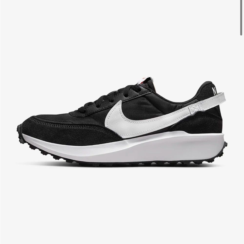 Women’s Nike Waffle Debut